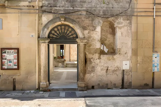 Antico portale corte del seicento – Le Dimore di Hanqorias, Muro Leccese