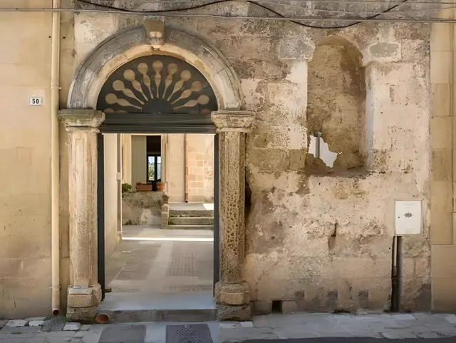 Dimora Elià, portale con epigrafe 1630 – Le Dimore di Hanqorias, Muro Leccese