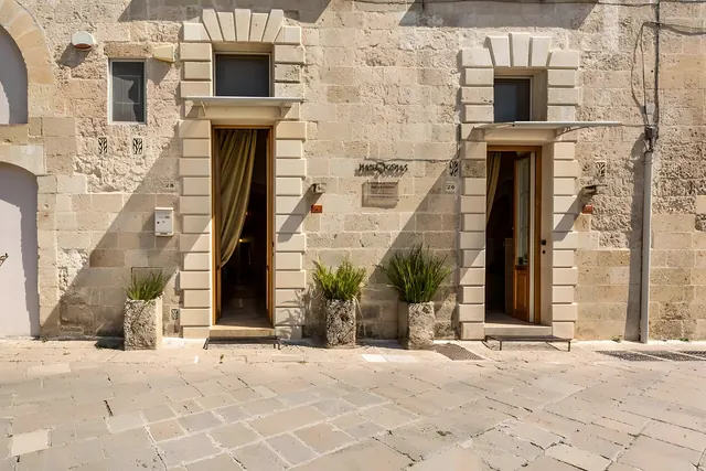 Ingressi dimore Hanqorias piazzetta Muro Leccese